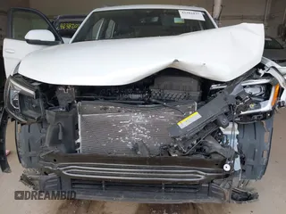 2024 Volkswagen Atlas SE with VIN 1V2KE2CA4RC208435, listed as a IAAI auction lot 42382037 with 38,693 mi miles and . Bid and sale history available at DreamBid. Image 12.