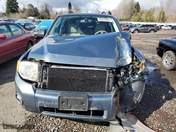 2011 Ford Escape XLT with VIN 1FMCU9DG9BKC30250, listed as a Copart auction lot 48976005 with 40,671 mi miles and Salvage Title. Bid and sale history available at carsss.com. Image 5.