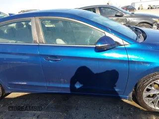 2020 Hyundai Elantra Value Edition z VIN 5NPD84LFXLH566501, wystawiony jako IAAI lot #42205766 z przebiegiem 155 162 mil mil oraz . Historia ofert i sprzedaży dostępna na DreamBid. Obrazek 13.