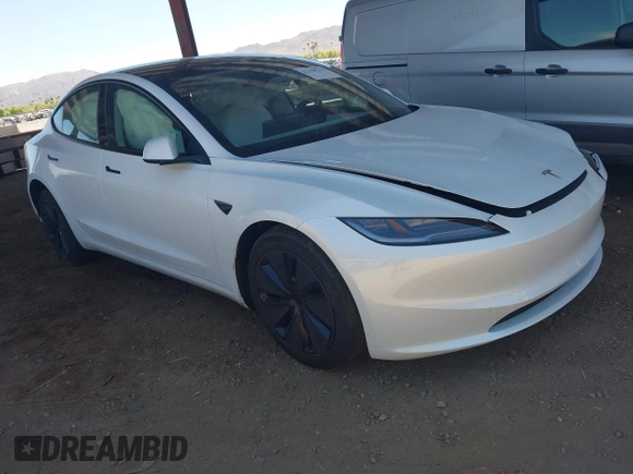 2025 Tesla Model 3 Long Range z VIN 5YJ3E1EB9SF885771, wystawiony jako IAAI lot #42158734 z przebiegiem 3480 mil mil oraz . Historia ofert i sprzedaży dostępna na DreamBid. Obrazek 1.