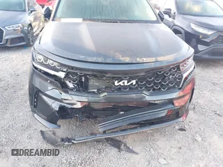 2022 Kia Sorento S with VIN 5XYRL4LC7NG151222, listed as a IAAI auction lot 41804977 with 17,052 mi miles. Bid and sale history available at carsss.com. Image 6.