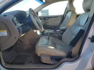 2001 Volvo V70 with VIN YV1SZ58D011006552, listed as a Copart auction lot 47091045 with 131,148 mi miles and Salvage Title. Bid and sale history available at carsss.com. Image 7.