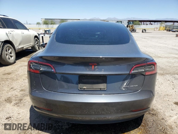 2022 Tesla Model 3 Long Range z VIN 5YJ3E1EBXNF263832, wystawiony jako Copart lot #57177445 z przebiegiem Nie podano mil oraz Szkoda całkowita • Salvage title. Historia ofert i sprzedaży dostępna na DreamBid. Obrazek 6.