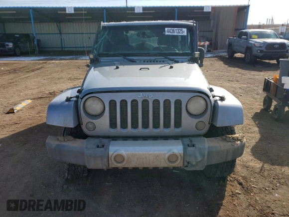 2015 Jeep Wrangler Sahara z VIN 1C4AJWBG5FL505084, wystawiony jako Copart lot #44361325 z przebiegiem 138 146 mil mil oraz Nie do naprawy • Non repairable. Historia ofert i sprzedaży dostępna na DreamBid. Obrazek 5.