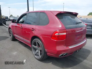 2009 Porsche Cayenne GTS z VIN WP1AD29P29LA61154, wystawiony jako IAAI lot #42024808 z przebiegiem 174 574 mil mil oraz . Historia ofert i sprzedaży dostępna na DreamBid. Obrazek 14.