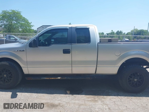 2012 Ford F-150 XL with VIN 1FTEX1EM1CFB26615, listed as a IAAI auction lot 42765399 with 261,278 mi miles and . Bid and sale history available at DreamBid. Image 14.