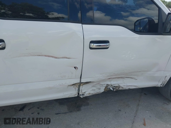 2018 Ford F-150 XL with VIN 1FTEW1CB8JFC47174, listed as a IAAI auction lot 41956391 with 148,337 mi miles. Bid and sale history available at carsss.com. Image 6.