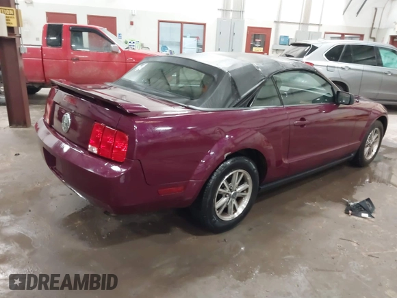 2005 Ford Mustang Deluxe with VIN 1ZVFT84N555227763, listed as a IAAI auction lot 41692270 with 150,423 mi miles. Bid and sale history available at carsss.com. Image 4.