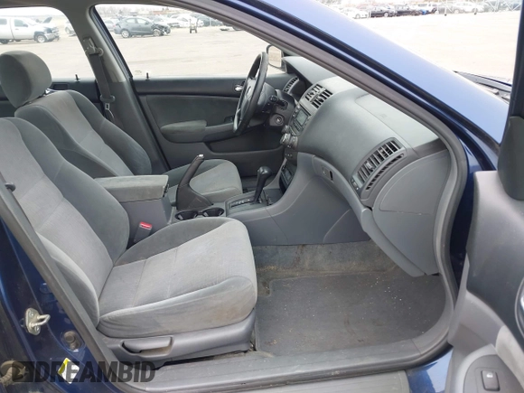 2005 Honda Accord LX z VIN 1HGCM56475A028423, wystawiony jako IAAI lot #41940782 z przebiegiem 265 543 mil mil oraz . Historia ofert i sprzedaży dostępna na DreamBid. Obrazek 5.