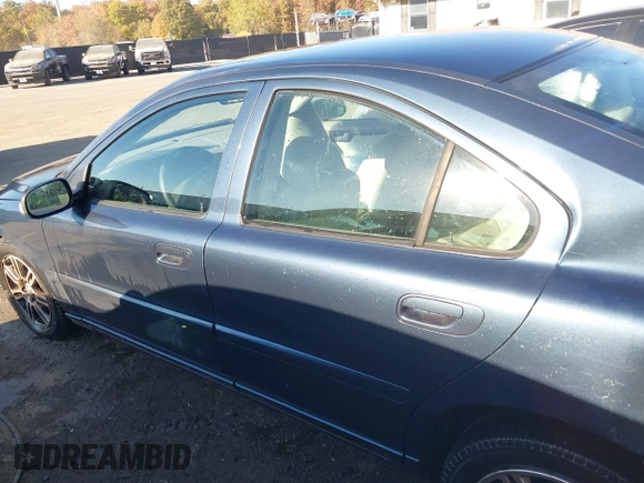 2007 Volvo S60 2.5L Turbo with VIN YV1RH592272620102, listed as a IAAI auction lot 40651625 with 171,229 mi miles. Bid and sale history available at carsss.com. Image 14.