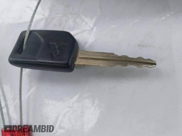 2000 Mitsubishi Montero LS z VIN JA4LS31H0YP021389, wystawiony jako IAAI lot #41443537 z przebiegiem 253 565 mil mil oraz . Historia ofert i sprzedaży dostępna na DreamBid. Obrazek 11.