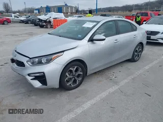 2021 Kia Forte LXS z VIN 3KPF24AD5ME269640, wystawiony jako IAAI lot #41381510 z przebiegiem 107 942 mil mil oraz . Historia ofert i sprzedaży dostępna na DreamBid. Obrazek 4.