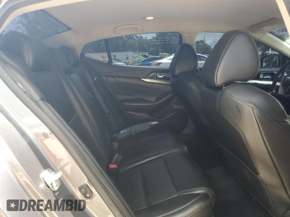2020 Nissan Maxima SV with VIN 1N4AA6CV2LC364053, listed as a Copart auction lot 61956855 with 110,396 mi miles and Salvage title. Bid and sale history available at DreamBid. Image 10.