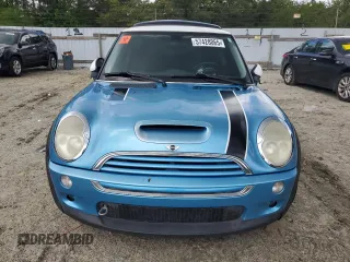 2003 MINI Hardtop S with VIN WMWRE33483TD64131, listed as a Copart auction lot 57428065 with 138,384 mi miles and Clean Title. Bid and sale history available at DreamBid. Image 5.
