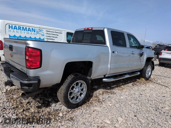 2019 Chevrolet Silverado 3500HD LTZ with VIN 1GC4KXEY0KF113515, listed as a Copart auction lot 52349795 with 190,915 mi miles and Salvage Title. Bid and sale history available at carsss.com. Image 3.