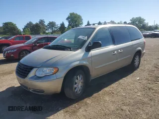 2006 Chrysler Town & Country Touring z VIN 2A4GP54L76R688566, wystawiony jako Copart lot #57296875 z przebiegiem 176 332 mil mil oraz Szkoda całkowita • Salvage title. Historia ofert i sprzedaży dostępna na DreamBid. Obrazek 1.