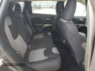 2017 Jeep Cherokee Altitude z VIN 1C4PJLAB1HW667620, wystawiony jako Copart lot #48172765 z przebiegiem 151 970 mil mil oraz Szkoda całkowita • Salvage title. Historia ofert i sprzedaży dostępna na DreamBid. Obrazek 12.