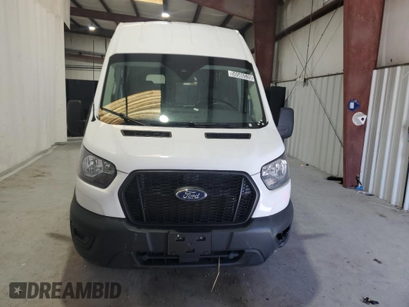 2022 Ford Transit Cargo z VIN 1FTBR3X87NKA83224, wystawiony jako Copart lot #50586535 z przebiegiem 34 842 mil mil oraz Czysty tytuł • Clean title. Historia ofert i sprzedaży dostępna na DreamBid. Obrazek 5.