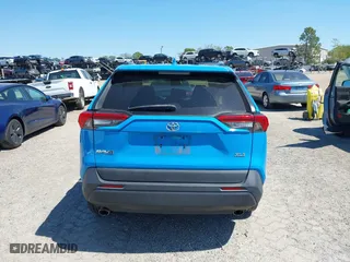 2021 Toyota RAV4 XLE Premium with VIN 2T3C1RFV2MW157922, listed as a IAAI auction lot 41775937 with 62,826 mi miles. Bid and sale history available at carsss.com. Image 16.