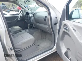 2018 Nissan Frontier Pro-4X with VIN 1N6AD0EV4JN747471, listed as a IAAI auction lot 42061739 with 43,661 mi miles and . Bid and sale history available at DreamBid. Image 5.