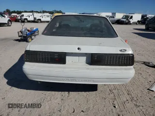 1989 Ford Mustang z VIN 1FABP40A3KF309892, wystawiony jako Copart lot #80858704 z przebiegiem 75 267 mil mil oraz Czysty tytuł • Clean title. Historia ofert i sprzedaży dostępna na DreamBid. Obrazek 6.