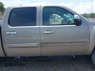 2009 Chevrolet Silverado 1500 LT with VIN 3GCEK23M29G147990, listed as a IAAI auction lot 42077987 with 197,454 mi miles and . Bid and sale history available at DreamBid. Image 13.