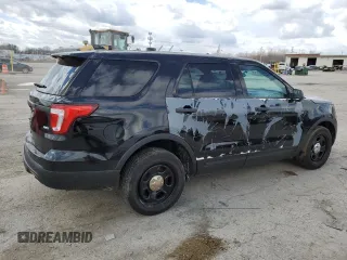 2017 Ford Police Interceptor Utility z VIN 1FM5K8AR4HGC34636, wystawiony jako Copart lot #50715995 z przebiegiem 68 550 mil mil oraz Szkoda całkowita • Salvage title. Historia ofert i sprzedaży dostępna na DreamBid. Obrazek 3.