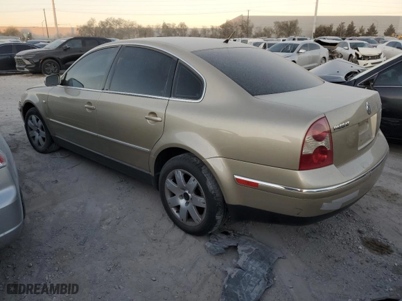 2002 Volkswagen Passat GLX with VIN WVWTH63B92P061508, listed as a Copart auction lot 89027255 with 174,657 mi miles and Non Repairable. Bid and sale history available at carsss.com. Image 2.