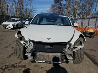 2023 Tesla Model Y Long Range with VIN 7SAYGDEE5PF831826, listed as a Copart auction lot 43752525 with 22,337 mi miles and Salvage Title. Bid and sale history available at DreamBid. Image 5.