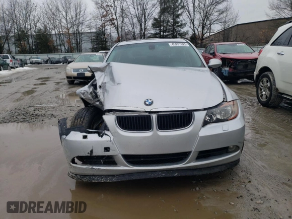 2006 BMW 3 Series 325i z VIN WBAVB13596KX46910, wystawiony jako Copart lot #60641585 z przebiegiem Nie podano mil oraz Nie do naprawy • Non repairable. Historia ofert i sprzedaży dostępna na DreamBid. Obrazek 5.
