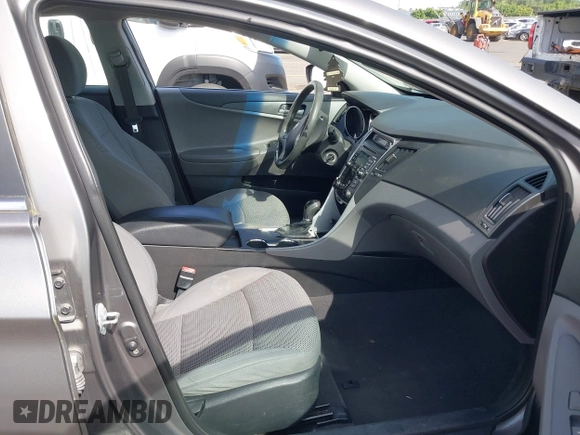 2011 Hyundai Sonata GLS with VIN 5NPEB4AC3BH032401, listed as a IAAI auction lot 42215100 with 159,178 mi miles and . Bid and sale history available at DreamBid. Image 5.