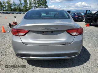 2015 Chrysler 200 Limited z VIN 1C3CCCAB4FN722433, wystawiony jako Copart lot #56233825 z przebiegiem 92 925 mil mil oraz Szkoda całkowita • Salvage title. Historia ofert i sprzedaży dostępna na DreamBid. Obrazek 6.