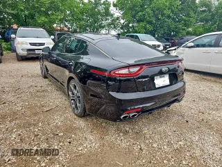 2018 Kia Stinger GT2 with VIN KNAE55LCXJ6016776, listed as a Copart auction lot 55637905 with 57,767 mi miles and Clean Title. Bid and sale history available at carsss.com. Image 3.