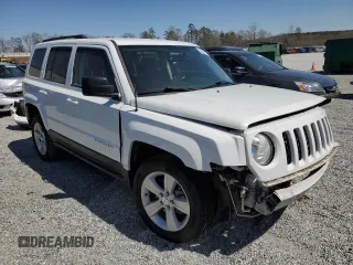 2016 Jeep Patriot Latitude z VIN 1C4NJRFB9GD637469, wystawiony jako Copart lot #50377715 z przebiegiem 103 038 mil mil oraz Szkoda całkowita • Salvage title. Historia ofert i sprzedaży dostępna na DreamBid. Obrazek 4.