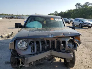 2016 Jeep Patriot Sport z VIN 1C4NJPBA6GD698215, wystawiony jako Copart lot #52164275 z przebiegiem Nie podano mil oraz Szkoda całkowita • Salvage title. Historia ofert i sprzedaży dostępna na DreamBid. Obrazek 5.