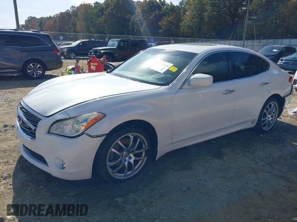 2012 Infiniti M37 with VIN JN1BY1AP6CM333466, listed as a IAAI auction lot 40723440 with 156,102 mi miles. Bid and sale history available at carsss.com. Image 18.