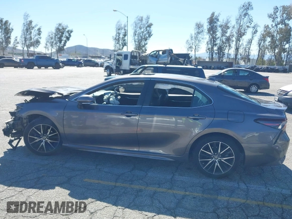 2021 Toyota Camry SE Nightshade with VIN 4T1T11AK4MU568827, listed as a IAAI auction lot 41640231 with 59,905 mi miles and . Bid and sale history available at DreamBid. Image 15.