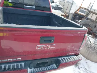 2018 GMC Sierra 1500 Denali with VIN 3GTU2PEC2JG513576, listed as a IAAI auction lot 41349059 with 167,209 mi miles. Bid and sale history available at carsss.com. Image 16.