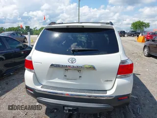 2013 Toyota Highlander Limited z VIN 5TDDK3EH8DS250360, wystawiony jako IAAI lot #42379928 z przebiegiem 112 355 mil mil oraz . Historia ofert i sprzedaży dostępna na DreamBid. Obrazek 16.