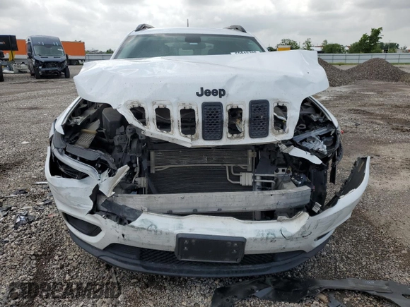 2020 Jeep Cherokee Latitude Plus with VIN 1C4PJLLBXLD561068, listed as a Copart auction lot 53815785 with 179,449 mi miles and Salvage title. Bid and sale history available at DreamBid. Image 5.