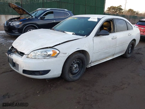 2011 Chevrolet Impala Police Police with VIN 2G1WD5EM0B1146423, listed as a IAAI auction lot 41401340 with 105,133 mi miles. Bid and sale history available at carsss.com. Image 2.