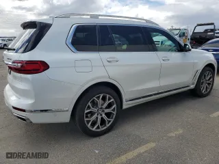2021 BMW X7 xDrive40i with VIN 5UXCW2C00M9F64057, listed as a Copart auction lot 51298195 with 67,097 mi miles and Salvage Title. Bid and sale history available at carsss.com. Image 3.