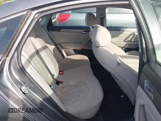 2018 Hyundai Sonata SEL z VIN 5NPE34AFXJH629342, wystawiony jako IAAI lot #42201503 z przebiegiem 122 664 mil mil oraz . Historia ofert i sprzedaży dostępna na DreamBid. Obrazek 8.