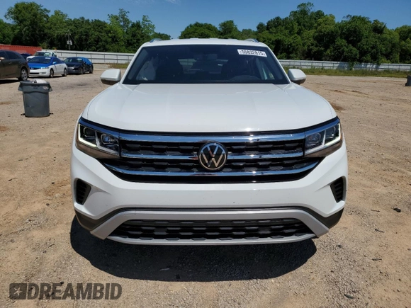 2023 Volkswagen Atlas SE with VIN 1V2DC2CA4PC214280, listed as a Copart auction lot 55832815 with 28,163 mi miles and Salvage title. Bid and sale history available at DreamBid. Image 5.