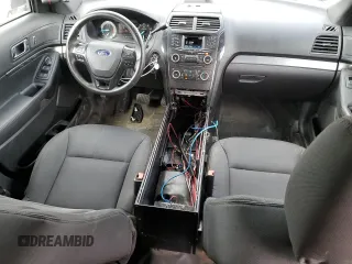2017 Ford Police Interceptor Utility z VIN 1FM5K8AR4HGC34636, wystawiony jako Copart lot #50715995 z przebiegiem 68 550 mil mil oraz Szkoda całkowita • Salvage title. Historia ofert i sprzedaży dostępna na DreamBid. Obrazek 8.