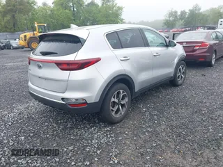 2021 Kia Sportage LX z VIN KNDPMCAC8M7915382, wystawiony jako IAAI lot #42265478 z przebiegiem 20 117 mil mil oraz . Historia ofert i sprzedaży dostępna na DreamBid. Obrazek 4.