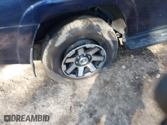 2021 Toyota 4Runner TRD Off Road Premium z VIN JTERU5JR3M5897552, wystawiony jako IAAI lot #41995904 z przebiegiem 90 097 mil mil oraz . Historia ofert i sprzedaży dostępna na DreamBid. Obrazek 6.