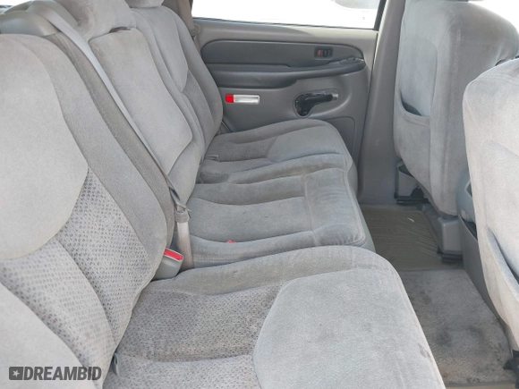2003 Chevrolet Tahoe LS with VIN 1GNEC13V03R302664, listed as a IAAI auction lot 41772648 with 270,634 mi miles. Bid and sale history available at carsss.com. Image 8.
