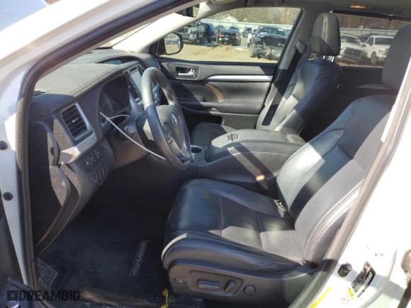 2017 Toyota Highlander XLE with VIN 5TDJZRFH2HS517353, listed as a Copart auction lot 46325805 with 124,249 mi miles and Salvage Title. Bid and sale history available at carsss.com. Image 7.
