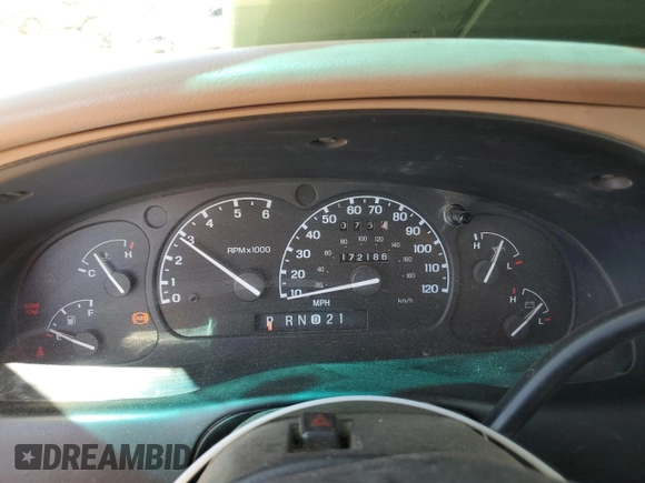 1997 Ford Explorer XLT z VIN 1FMDU35P4VZB06107, wystawiony jako Copart lot #52797485 z przebiegiem 172 186 mil mil oraz Szkoda całkowita • Salvage title. Historia ofert i sprzedaży dostępna na DreamBid. Obrazek 9.